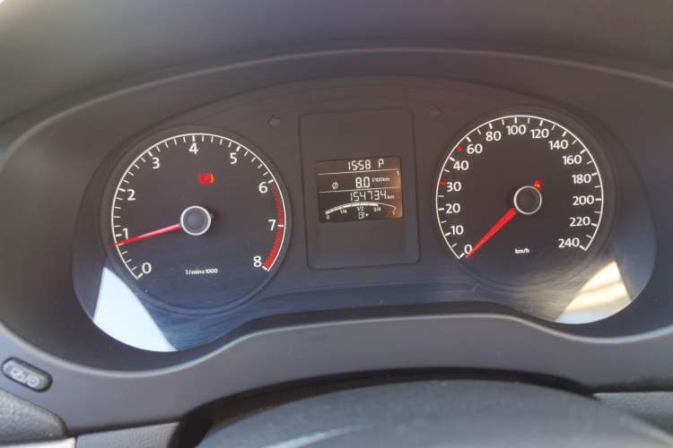 Used Volkswagen Sagitar 2012 1.6L Automatic Comfort Edition Instrument Cluster