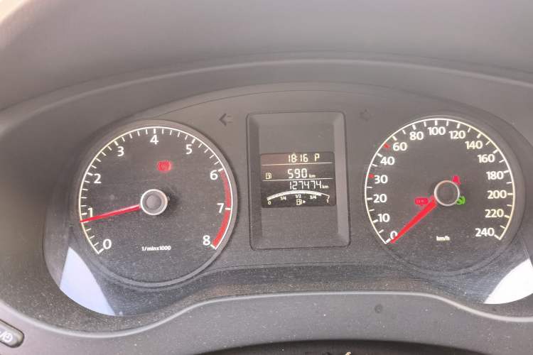 Used Volkswagen Sagitar 2012 1.6L Automatic Comfort Edition Instrument Cluster