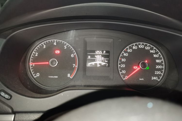 Used Volkswagen Sagitar 2012 1.6L Automatic Fashion Edition Instrument Cluster