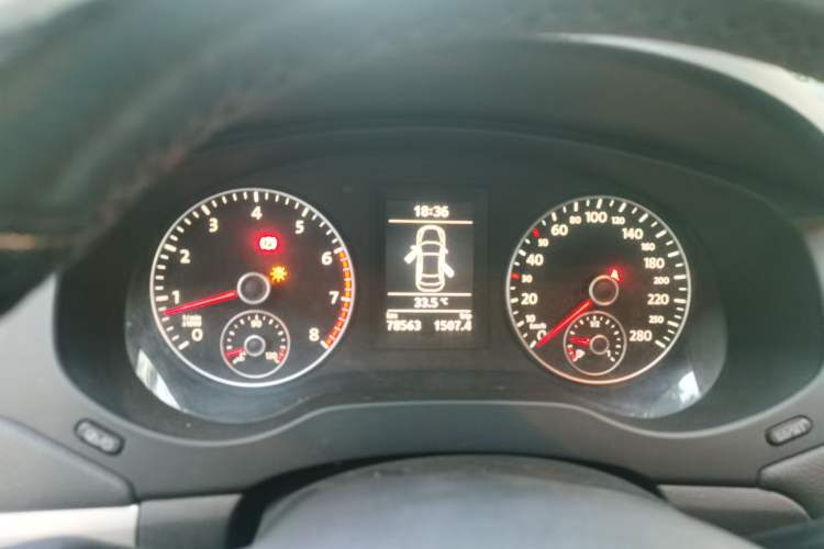 Used Volkswagen Sagitar 2012 1.4TSI Manual Luxury Model Instrument Cluster