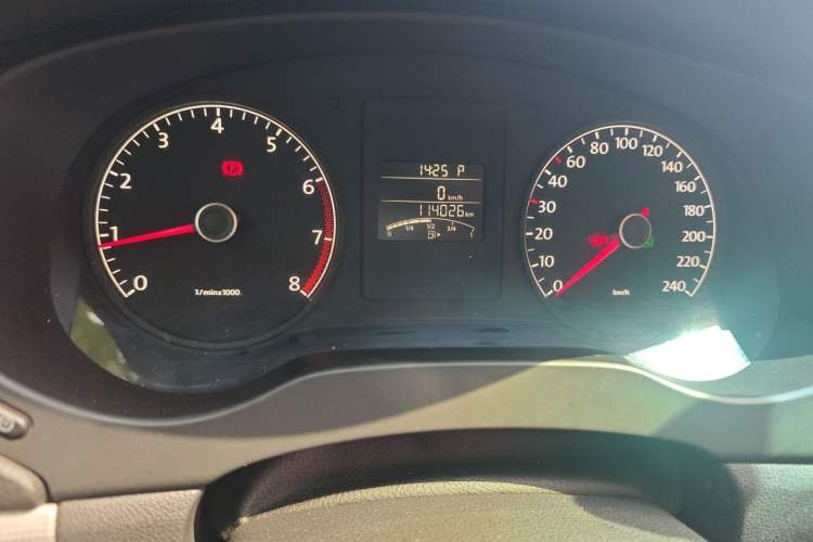 Used Volkswagen Sagitar 2012 1.6L Automatic Comfort Edition Instrument Cluster