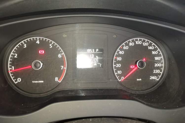 Used Volkswagen Sagitar 2012 1.6L Automatic Comfort Edition Instrument Cluster