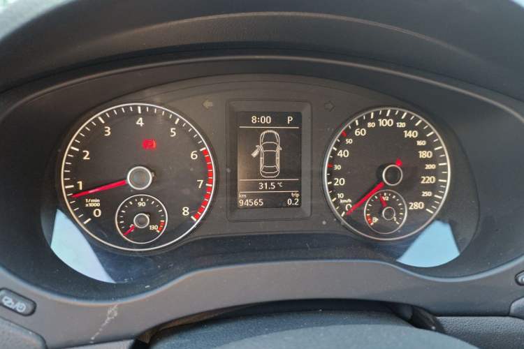 Used Volkswagen Sagitar 2012 1.4TSI Automatic Luxury Edition Instrument Cluster