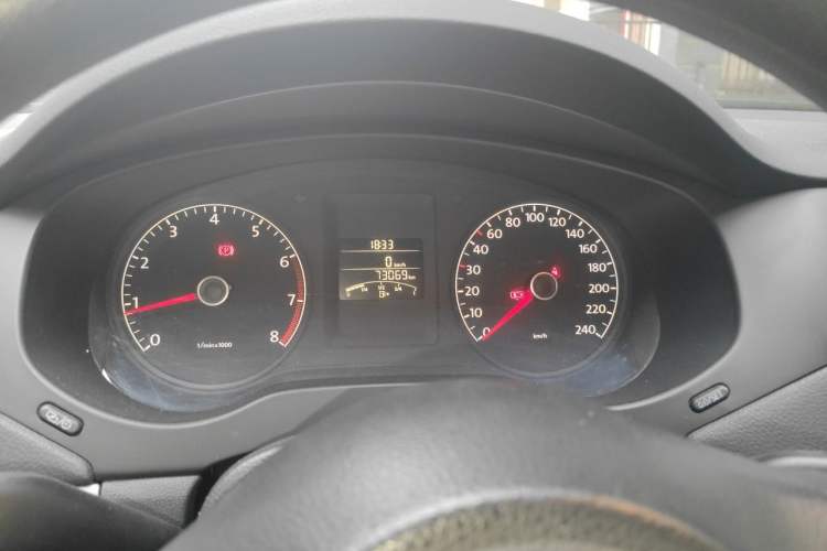 Used Volkswagen Sagitar 2012 1.6L Manual Comfort Model Instrument Cluster