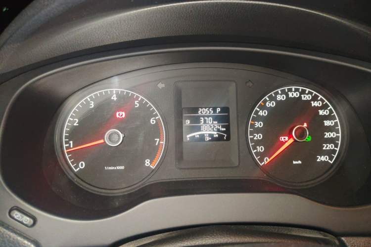 Used Volkswagen Sagitar 2012 1.6L Automatic Comfort Edition Instrument Cluster