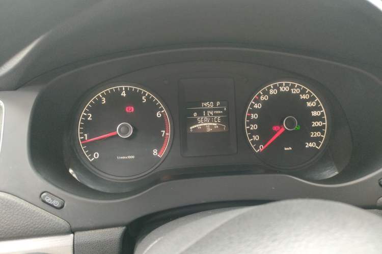 Used Volkswagen Sagitar 2012 1.6L Automatic Comfort Edition Instrument Cluster