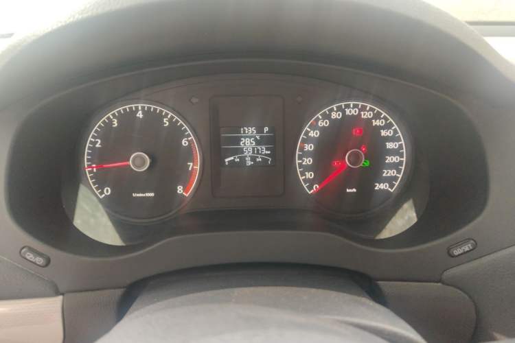 Used Volkswagen Sagitar 2012 1.6L Automatic Comfort Edition Instrument Cluster