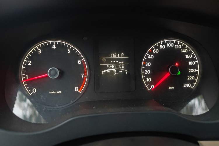 Used Volkswagen Sagitar 2012 1.6L Automatic Comfort Edition Instrument Cluster
