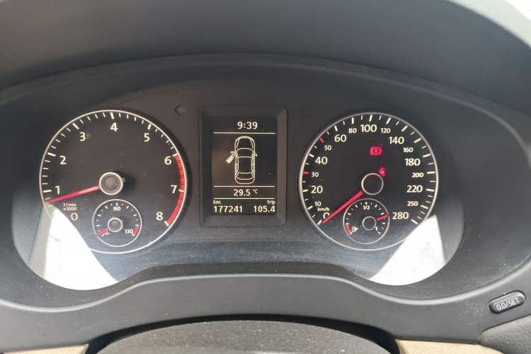 Used Volkswagen Sagitar 2012 1.4TSI Manual Luxury Model Instrument Cluster