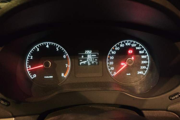 Used Volkswagen Sagitar 2012 1.6L Manual Fashion Edition Instrument Cluster