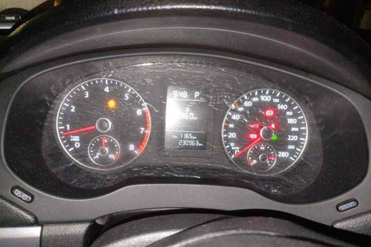Used Volkswagen Sagitar 2012 1.4TSI Automatic Fashion Edition Instrument Cluster