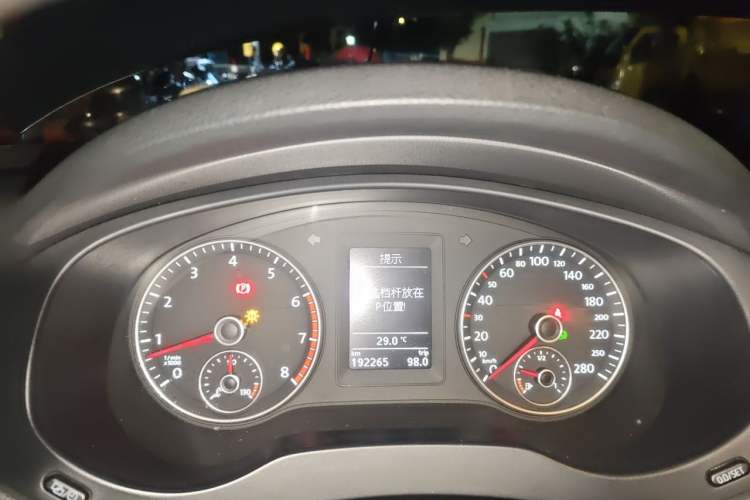 Used Volkswagen Sagitar 2012 1.4TSI Automatic Luxury Edition Instrument Cluster