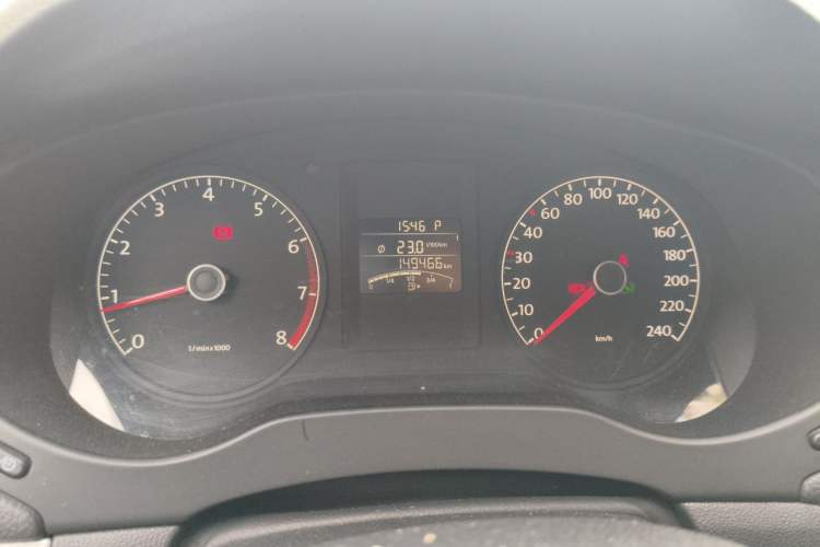Used Volkswagen Sagitar 2012 1.6L Automatic Comfort Edition Instrument Cluster