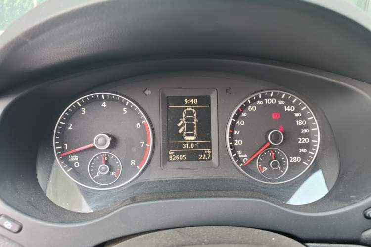 Used Volkswagen Sagitar 2012 1.4TSI Manual Luxury Model Instrument Cluster
