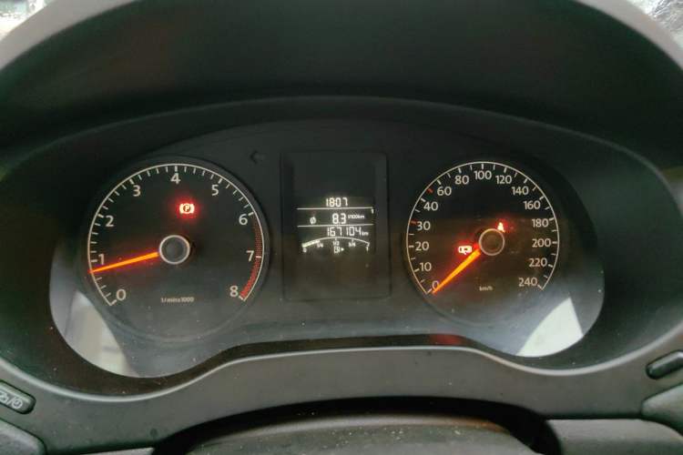 Used Volkswagen Sagitar 2012 1.6L Manual Comfort Model Instrument Cluster
