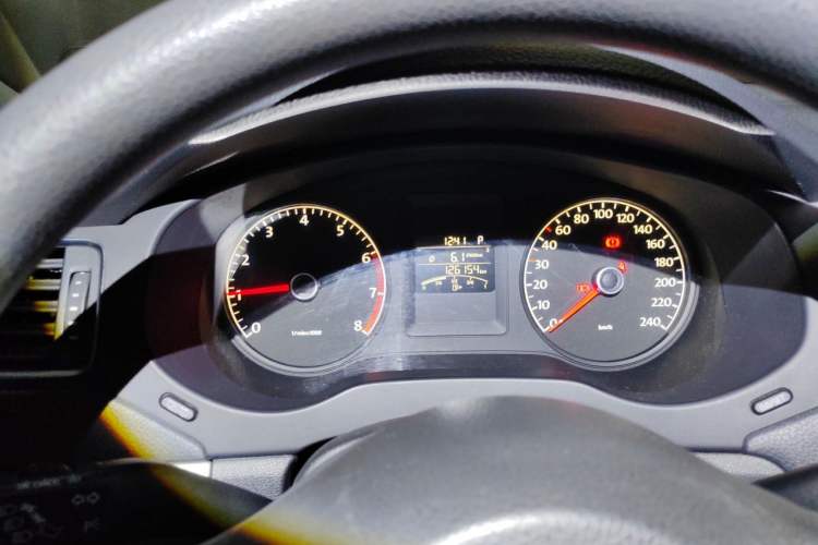 Used Volkswagen Sagitar 2012 1.6L Automatic Comfort Edition Instrument Cluster