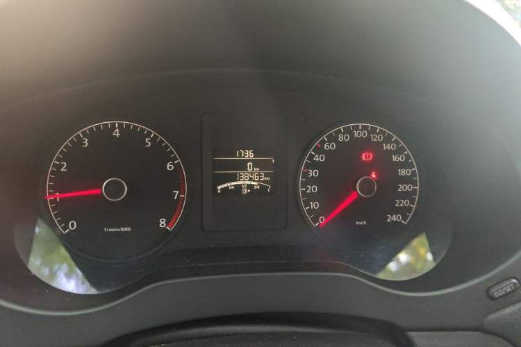 Used Volkswagen Sagitar 2012 1.6L Manual Comfort Model Instrument Cluster