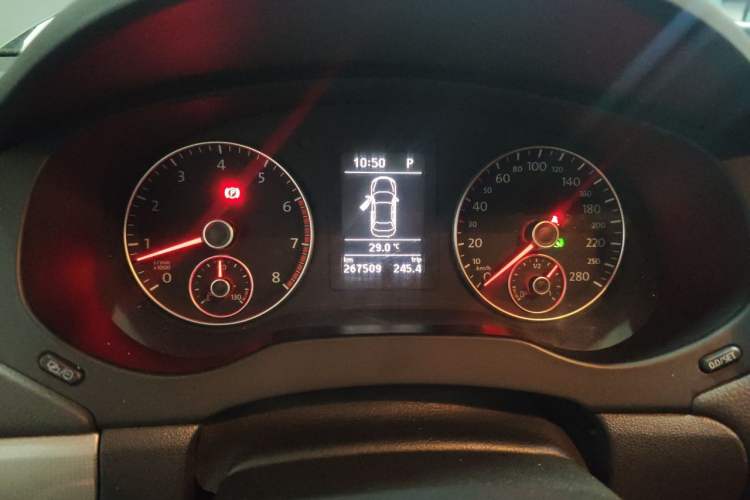 Used Volkswagen Sagitar 2012 1.4TSI Automatic Fashion Edition Instrument Cluster