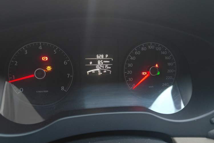 Used Volkswagen Sagitar 2012 1.6L Automatic Comfort Edition Instrument Cluster