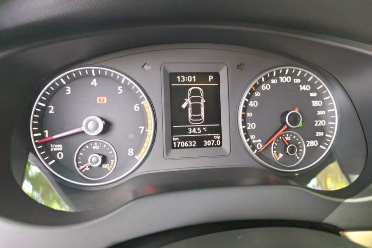 Used Volkswagen Sagitar 2012 1.4TSI Automatic Luxury Edition Instrument Cluster