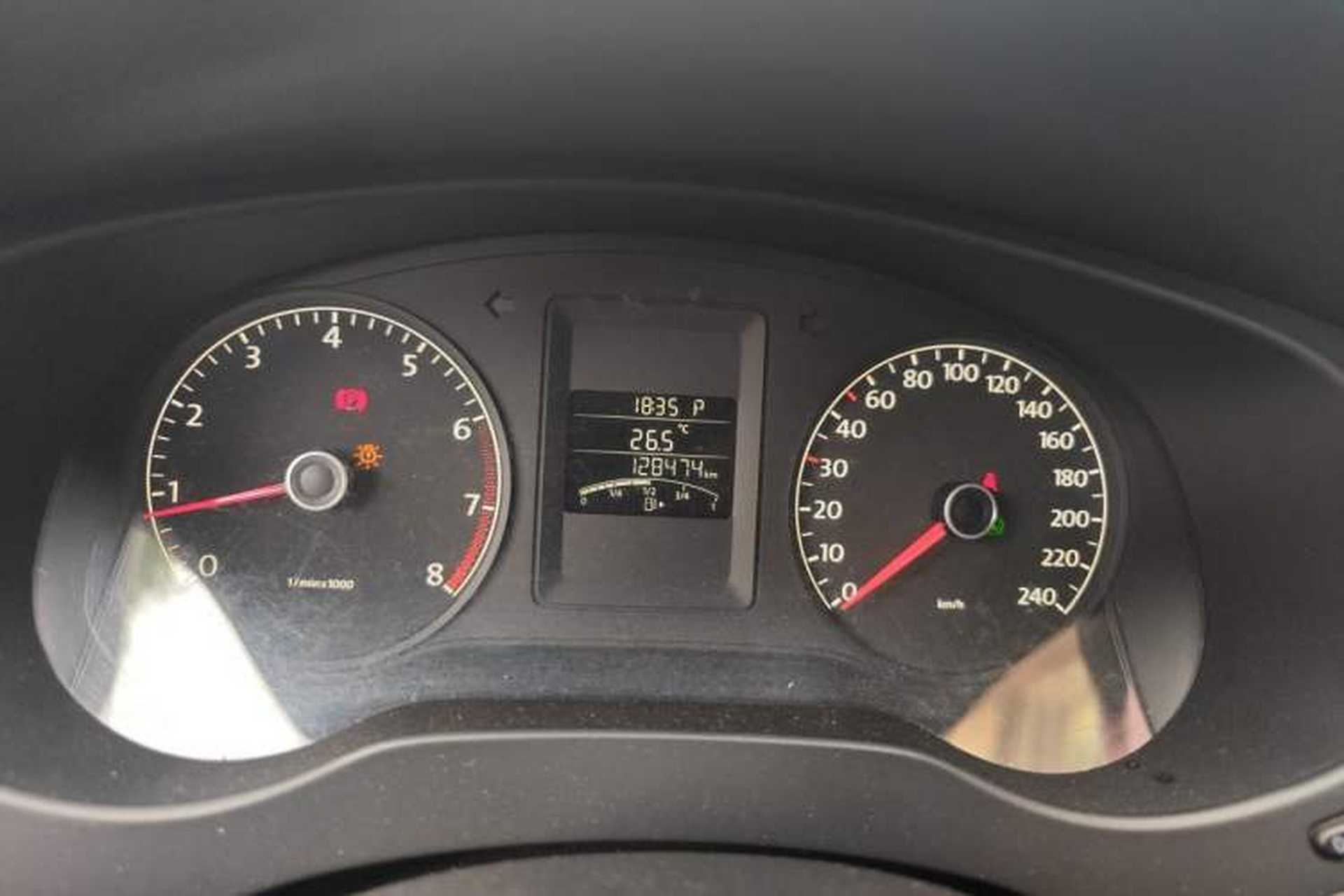 Used Volkswagen Sagitar 2012 1.6L Automatic Comfort Edition Instrument Cluster