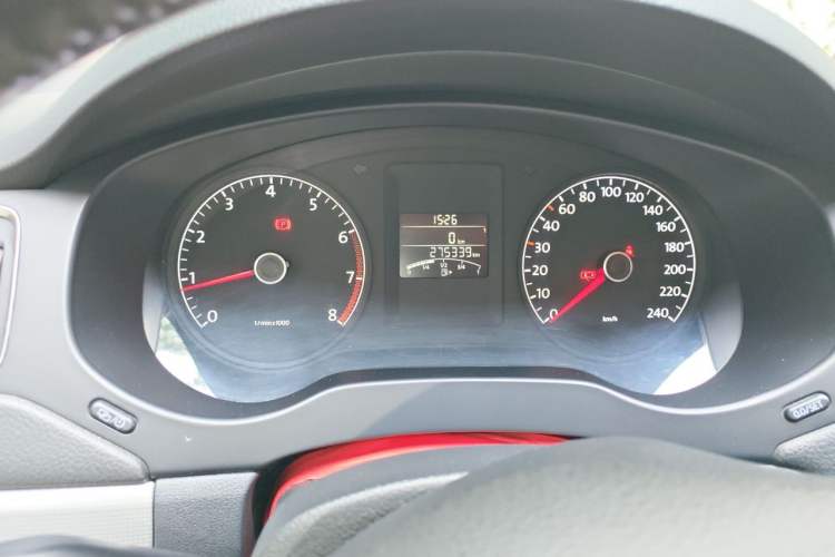 Used Volkswagen Sagitar 2012 1.6L Manual Comfort Model Instrument Cluster