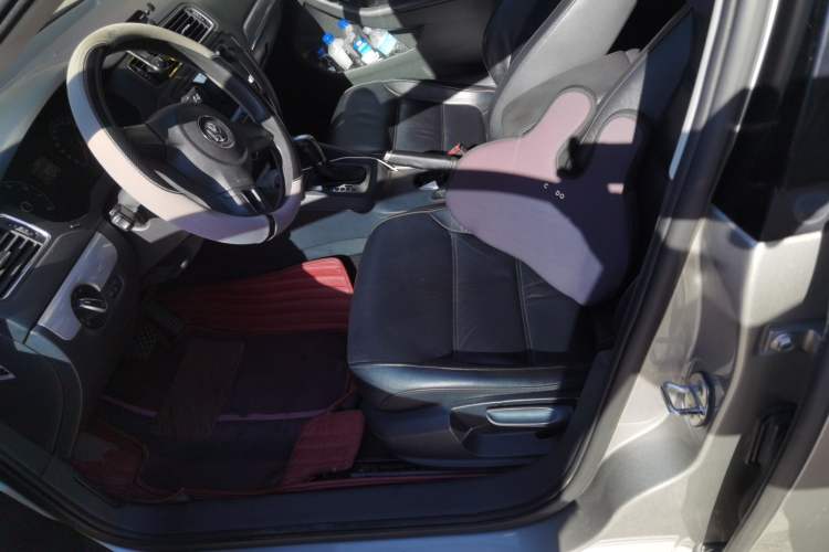 Used Volkswagen Sagitar 2012 1.6L Automatic Comfort Edition Left Front Seat