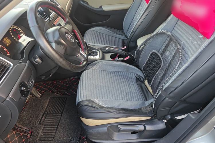 Used Volkswagen Sagitar 2012 1.6L Automatic Fashion Edition Left Front Seat