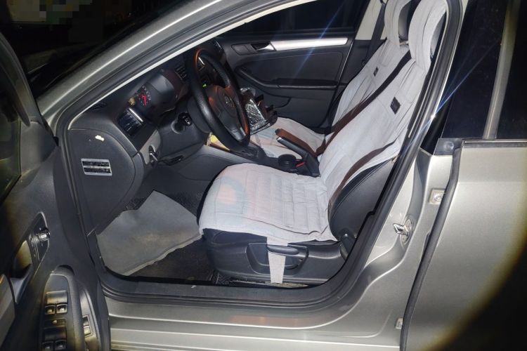 Used Volkswagen Sagitar 2012 1.6L Automatic Comfort Edition Left Front Seat