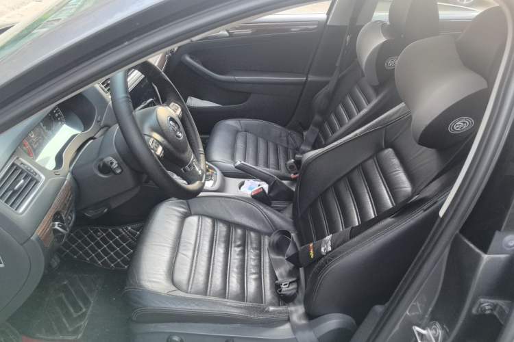 Used Volkswagen Sagitar 2012 1.4TSI Automatic Flagship Edition Left Front Seat