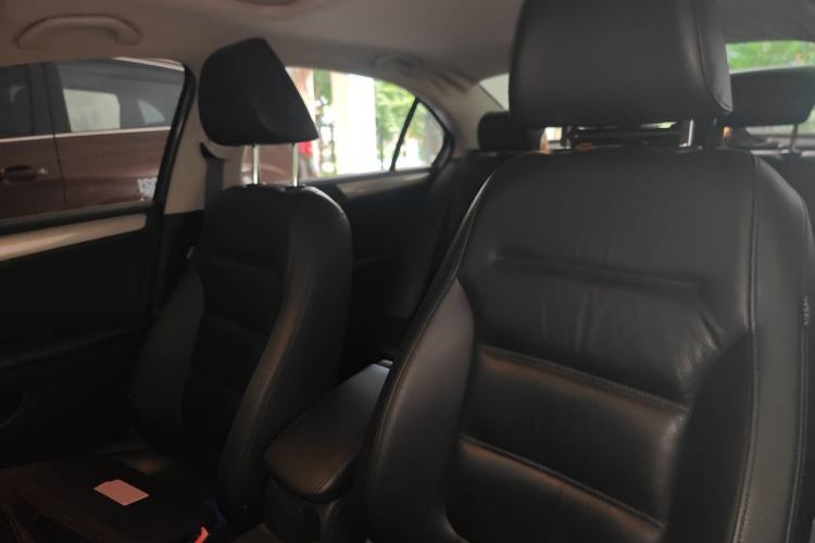 Used Volkswagen Sagitar 2012 1.4TSI Automatic Luxury Edition Left Front Seat
