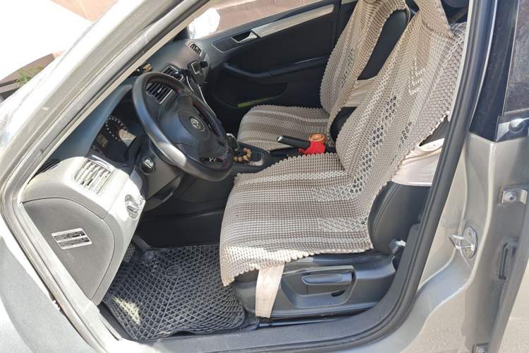 Used Volkswagen Sagitar 2012 1.6L Automatic Comfort Edition Left Front Seat