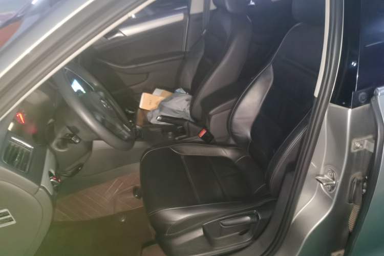 Used Volkswagen Sagitar 2012 1.6L Manual Comfort Model Left Front Seat