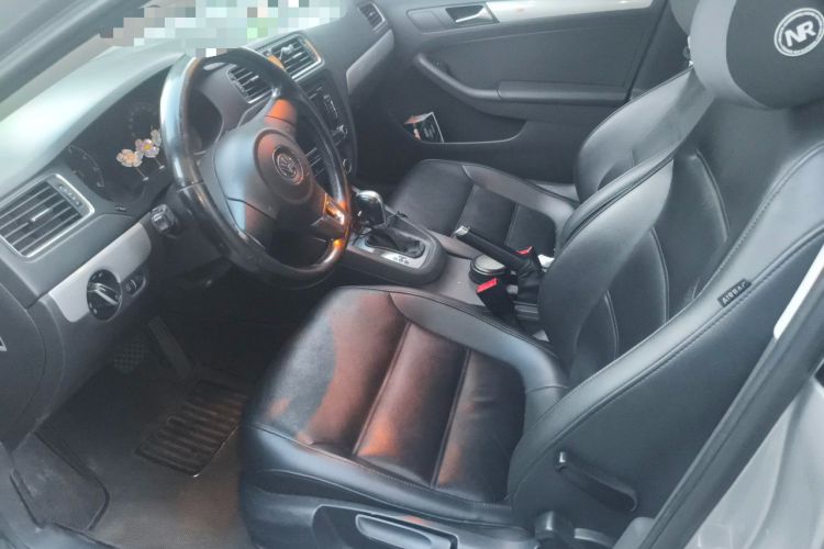 Used Volkswagen Sagitar 2012 1.6L Automatic Comfort Edition Left Front Seat