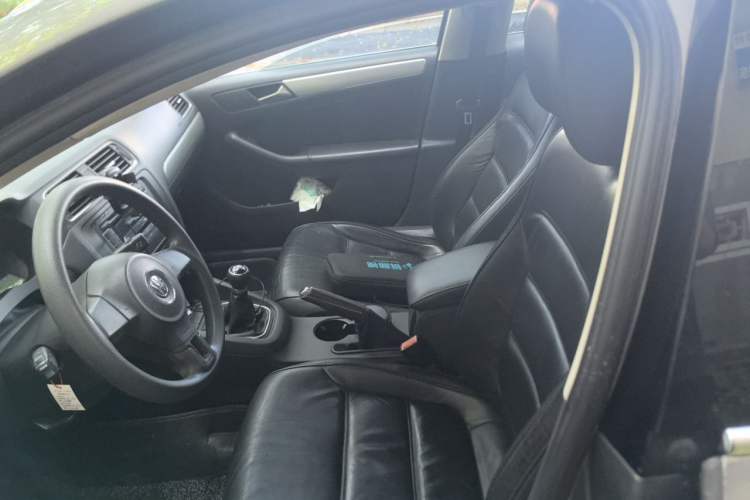 Used Volkswagen Sagitar 2012 1.6L Manual Comfort Model Left Front Seat