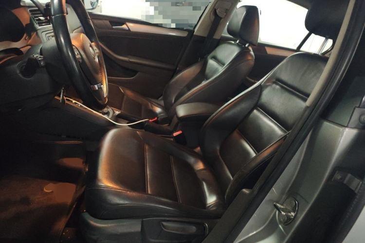 Used Volkswagen Sagitar 2012 1.4TSI Automatic Fashion Edition Left Front Seat