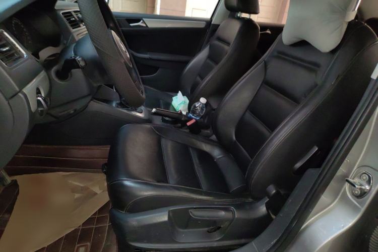 Used Volkswagen Sagitar 2012 1.6L Automatic Comfort Edition Left Front Seat