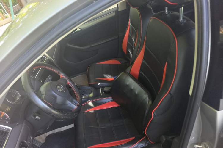 Used Volkswagen Sagitar 2012 1.4TSI Automatic Fashion Edition Left Front Seat