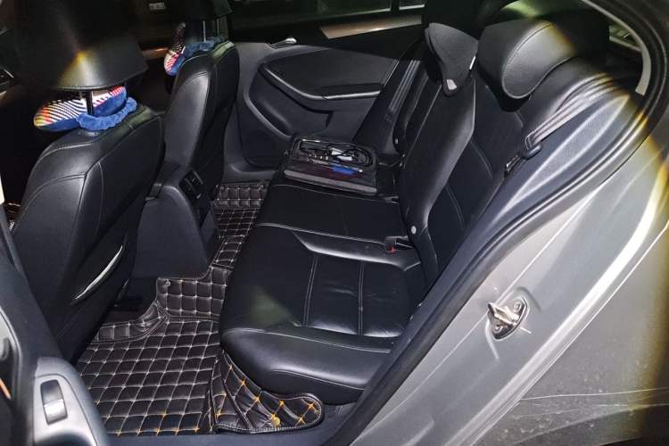 Used Volkswagen Sagitar 2012 1.6L Automatic Comfort Edition Left Rear Seat