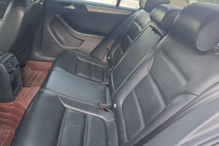 Used Volkswagen Sagitar 2012 1.4TSI Automatic Luxury Edition Left Rear Seat