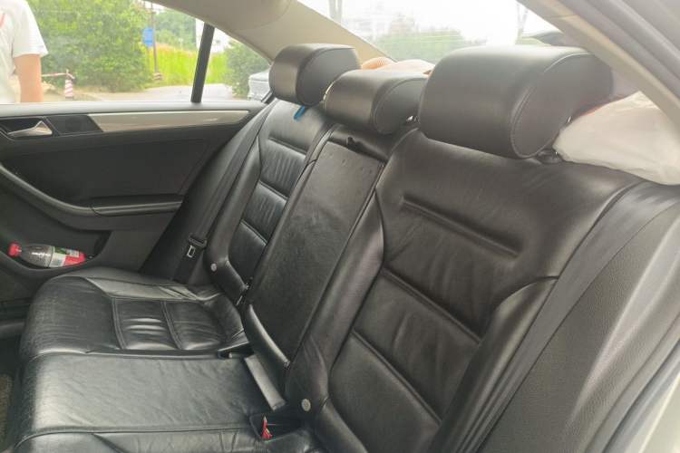 Used Volkswagen Sagitar 2012 1.6L Manual Comfort Model Left Rear Seat