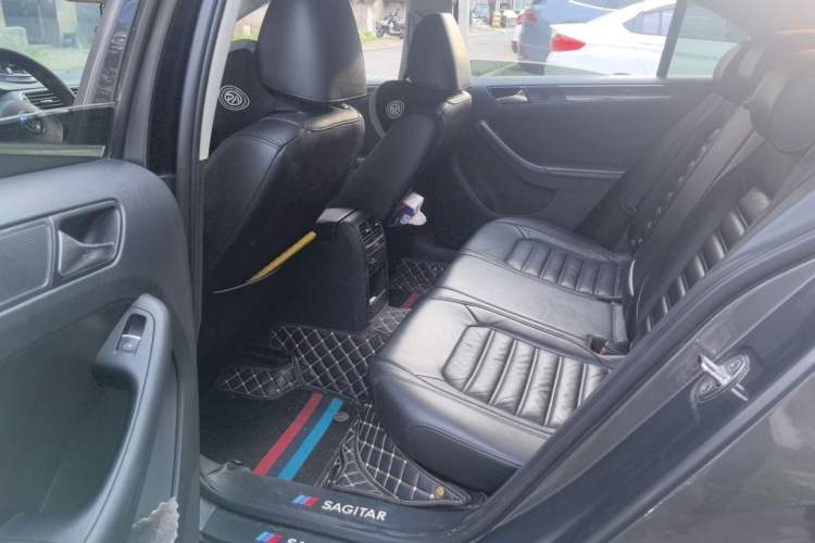 Used Volkswagen Sagitar 2012 1.4TSI Automatic Flagship Edition Left Rear Seat