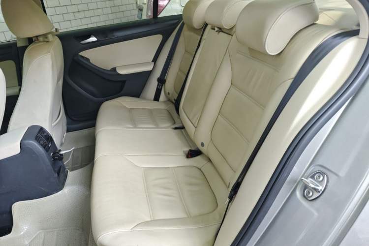 Used Volkswagen Sagitar 2012 1.4TSI Automatic Luxury Edition Left Rear Seat