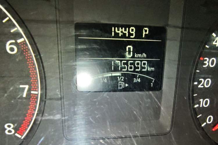 Used Volkswagen Sagitar 2012 1.6L Automatic Comfort Edition Odometer Close Up