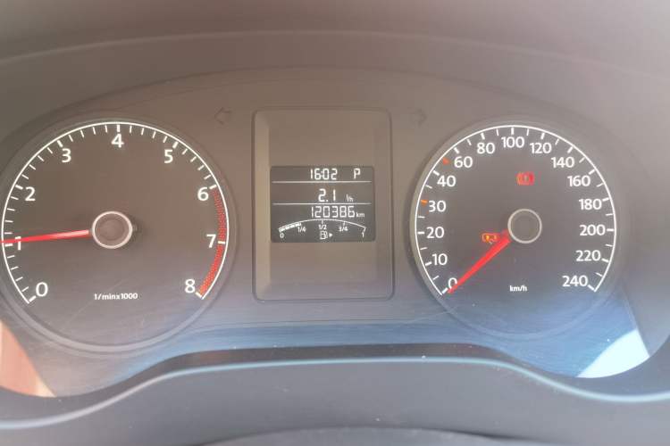 Used Volkswagen Sagitar 2012 1.6L Automatic Comfort Edition Odometer Close Up