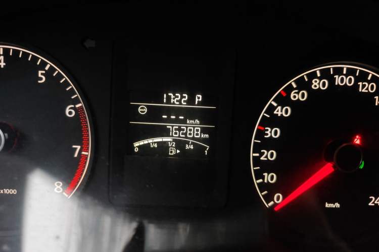 Used Volkswagen Sagitar 2012 1.6L Automatic Comfort Edition Odometer Close Up