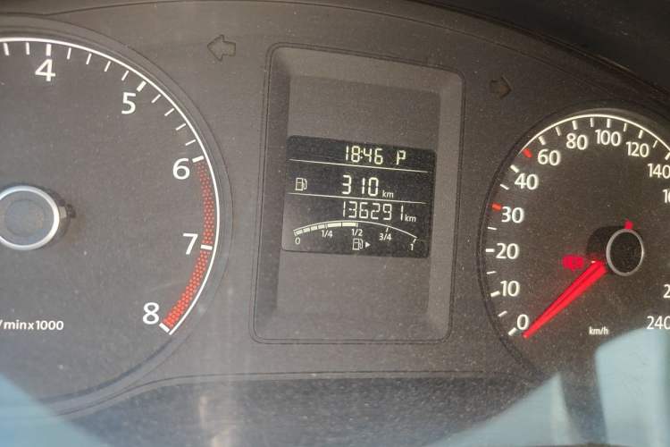 Used Volkswagen Sagitar 2012 1.6L Automatic Comfort Edition Odometer Close Up