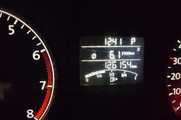 Used Volkswagen Sagitar 2012 1.6L Automatic Comfort Edition Odometer Close Up