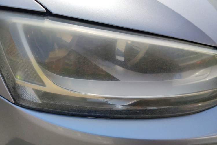 Used Volkswagen Sagitar 2012 1.6L Automatic Comfort Edition Right Front Headlight