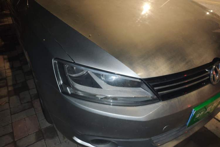 Used Volkswagen Sagitar 2012 1.6L Manual Fashion Edition Right Front Headlight